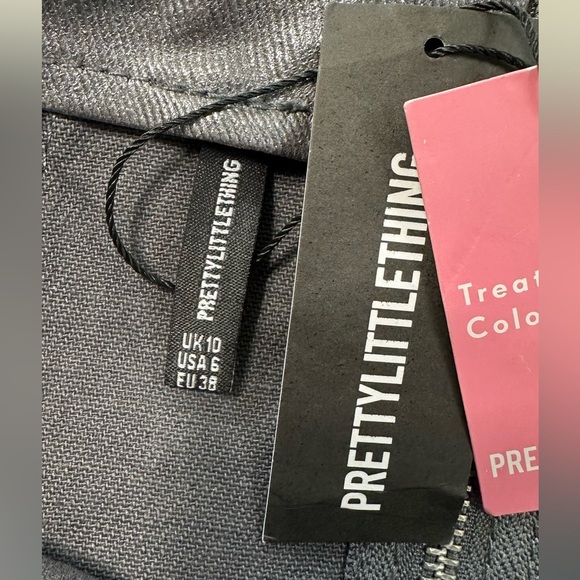 PrettyLittleThing Gray Corset  Bustier Sleeveless Simmering Crop Top - Picture 9 of 12